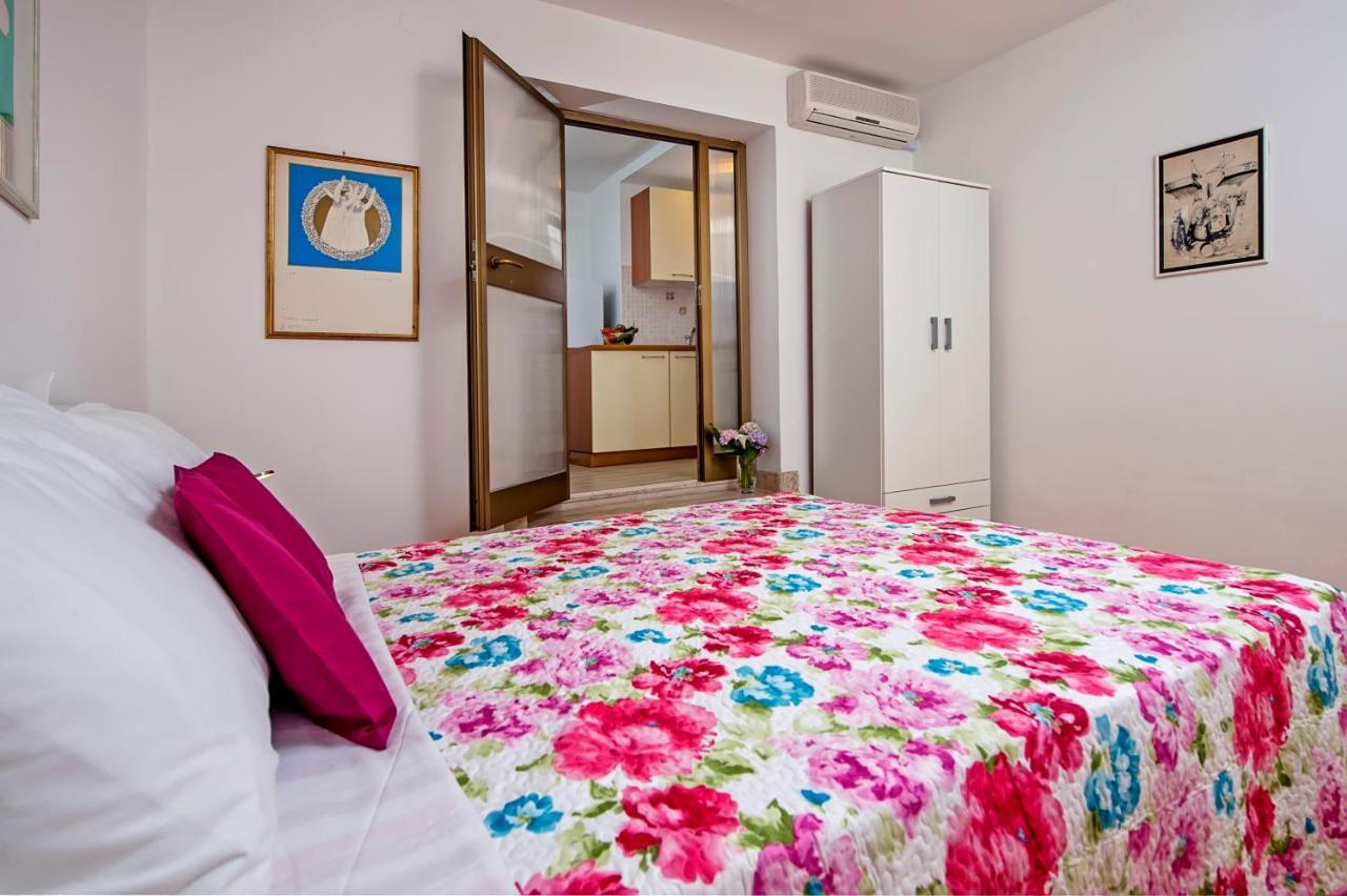 Apartmani&Soba Mimi Rovinj Extérieur photo